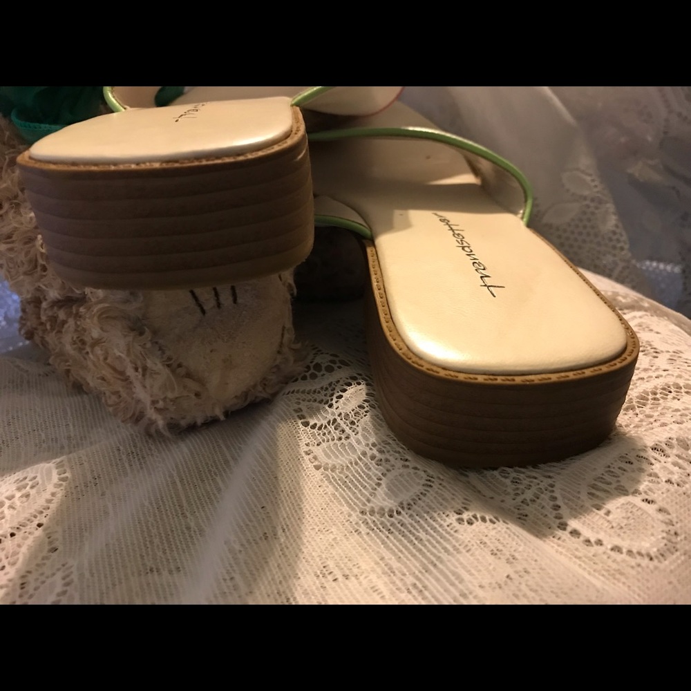 Trendsetter Sandals - Picture 5 of 7